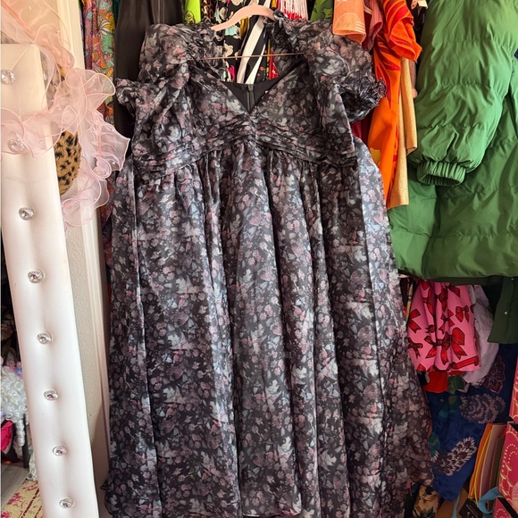 Selkie Tuxedo Cat floral print dress - Picture 2 of 4